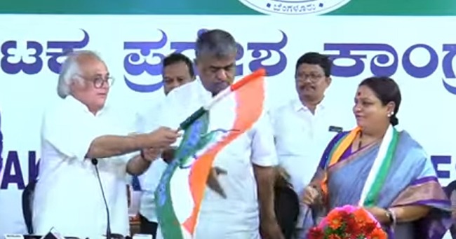 Minister Anand Singh's sister Rani Samyuktha joins Congress after BJP denied ticket from Hoskote